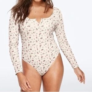 Pink Victoria’s Secret Women’s Medium Floral Print Long Sleeve Bodysuit Stretch